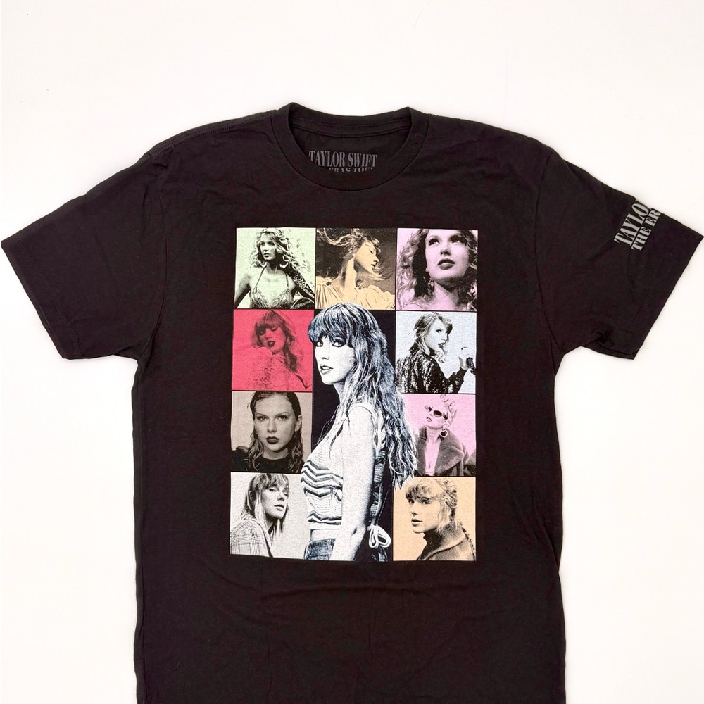 Taylor Swift - Eras Tour - Official Merch - Black T-Shirt Small NWOT